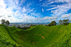 Auckland | New Zealand | Auckland bus tour Auckland Hop On - Hop Off tour Sky tower tour Bastion Point tour